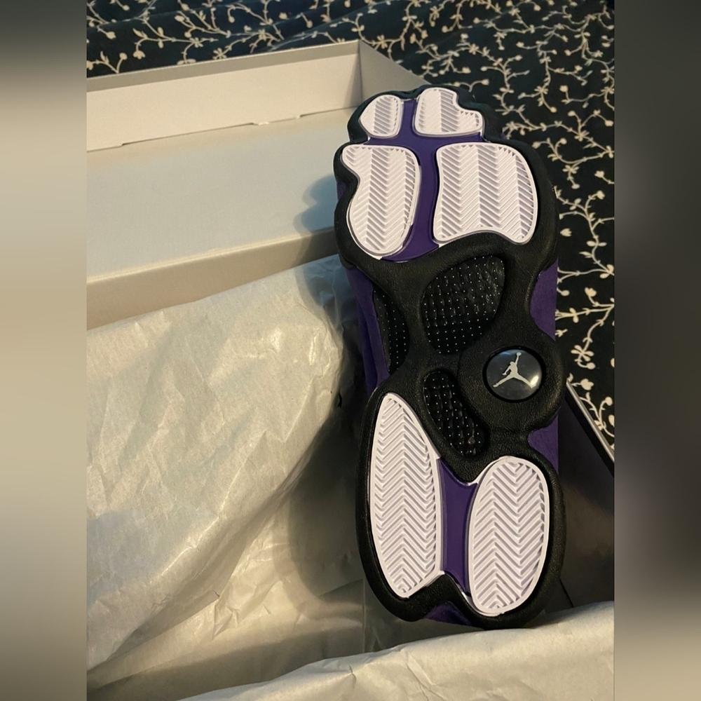 Air Jordan Retro 13 Black/Court Purple/White - Picture 7 of 11